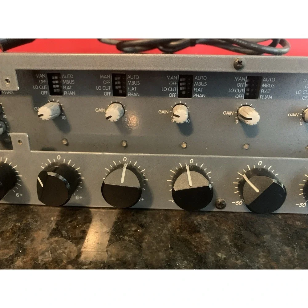 Peavey Architectural Acoustics Automix 2 8-Ch Mixer - Tested & Working